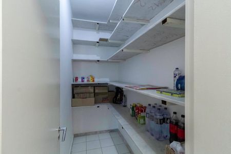 Casa de condomínio para alugar com 400m², 3 quartos e 4 vagas Casa de condomínio para alugar com 400m², 3 quartos e 4 vagasDespensa