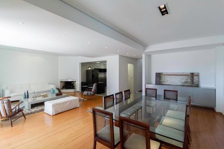 Casa de condomínio para alugar com 400m², 3 quartos e 4 vagas Casa de condomínio para alugar com 400m², 3 quartos e 4 vagasSala 1