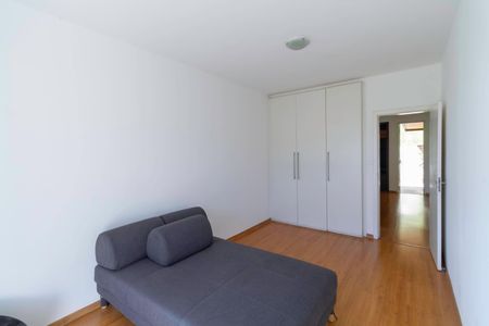 Casa de condomínio para alugar com 400m², 3 quartos e 4 vagas Casa de condomínio para alugar com 400m², 3 quartos e 4 vagasQuarto 2