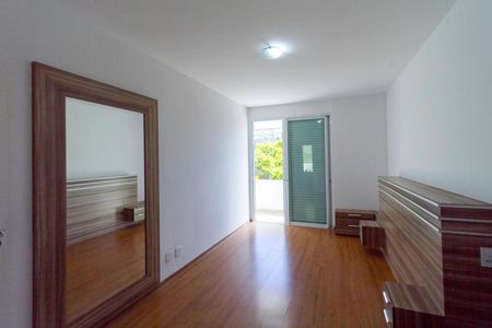 Casa de condomínio para alugar com 400m², 3 quartos e 4 vagas Casa de condomínio para alugar com 400m², 3 quartos e 4 vagasSuíte