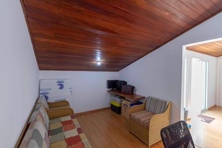 Casa de condomínio para alugar com 400m², 3 quartos e 4 vagas Casa de condomínio para alugar com 400m², 3 quartos e 4 vagasEscritório