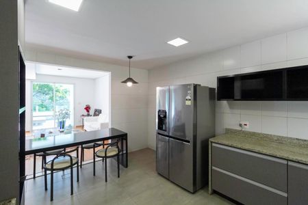 Casa de condomínio para alugar com 400m², 3 quartos e 4 vagas Casa de condomínio para alugar com 400m², 3 quartos e 4 vagasCozinha