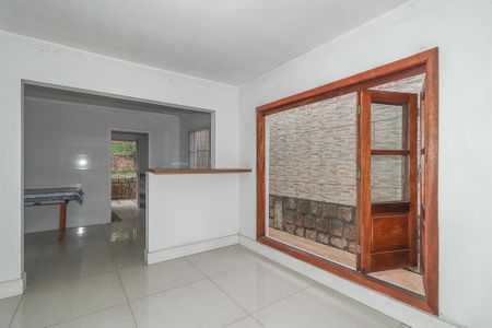 Sala de casa à venda com 3 quartos, 150m² em Chácara das Pedras, Porto Alegre