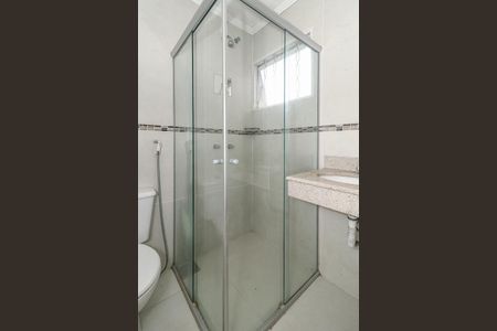 Casa à venda com 150m², 3 quartos e 4 vagasBanheiro da Suíte 2