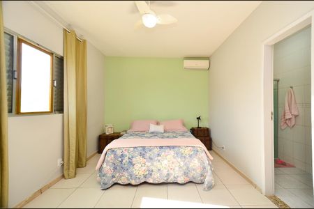 Apartamento à venda com 110m², 2 quartos e 1 vaga Apartamento à venda com 110m², 2 quartos e 1 vagaSuite 1