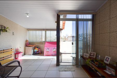 Apartamento à venda com 110m², 2 quartos e 1 vaga Apartamento à venda com 110m², 2 quartos e 1 vagaVaranda do 2° piso