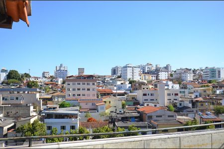 Apartamento à venda com 110m², 2 quartos e 1 vaga Apartamento à venda com 110m², 2 quartos e 1 vagaVistaVaranda do 2° piso
