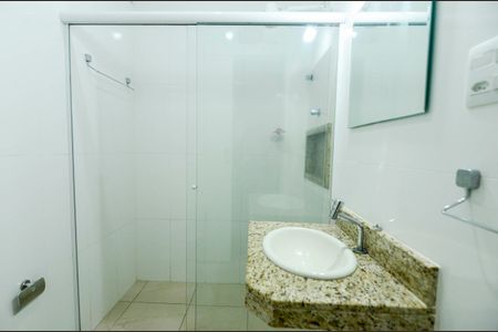 Banheiro de apartamento à venda com 1 quarto, 45m² em Tijuca, Rio de Janeiro