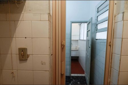 Apartamento à venda com 45m², 1 quarto e sem vaga Apartamento à venda com 45m², 1 quarto e sem vagaBanheiro de Serviço