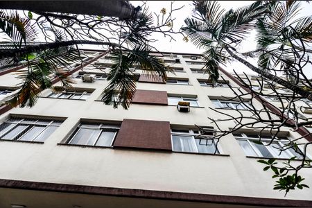 Apartamento à venda com 45m², 1 quarto e sem vaga Apartamento à venda com 45m², 1 quarto e sem vagaFachada