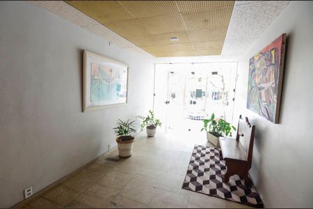 Apartamento à venda com 45m², 1 quarto e sem vaga Apartamento à venda com 45m², 1 quarto e sem vagaHall