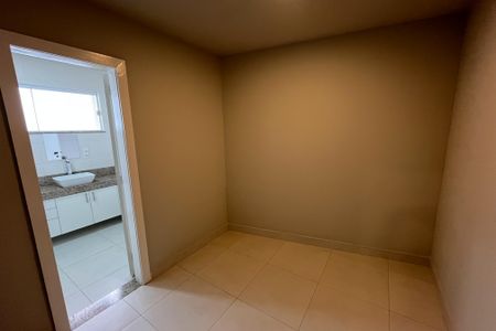 Casa à venda com 565m², 7 quartos e 3 vagasSuíte