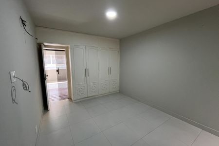 Casa à venda com 565m², 7 quartos e 3 vagasQuarto 2