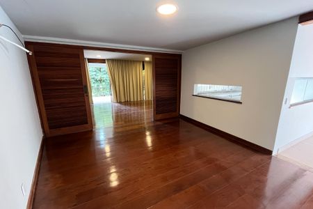 Casa à venda com 565m², 7 quartos e 3 vagasCopa