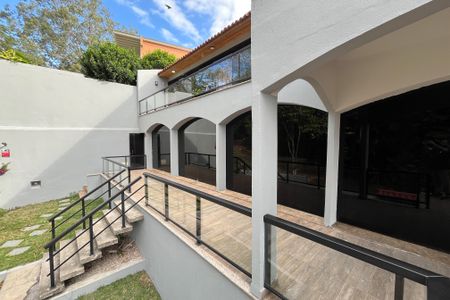 Casa à venda com 565m², 7 quartos e 3 vagasVaranda