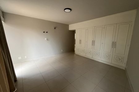 Casa à venda com 565m², 7 quartos e 3 vagasQuarto 3