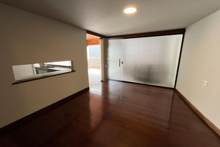 Casa à venda com 565m², 7 quartos e 3 vagasCopa