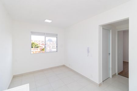 Apartamento para alugar com 33m², 2 quartos e sem vaga Apartamento para alugar com 33m², 2 quartos e sem vagaSala/Cozinha