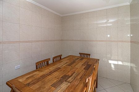 Casa à venda com 280m², 4 quartos e 2 vagas Casa à venda com 280m², 4 quartos e 2 vagasSala de Jantar