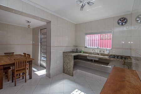 Casa à venda com 280m², 4 quartos e 2 vagas Casa à venda com 280m², 4 quartos e 2 vagasCozinha