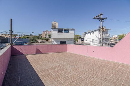 Casa à venda com 280m², 4 quartos e 2 vagas Casa à venda com 280m², 4 quartos e 2 vagasTerraço