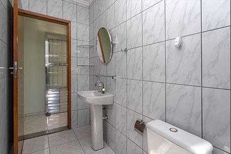 Casa à venda com 280m², 4 quartos e 2 vagas Casa à venda com 280m², 4 quartos e 2 vagasBanheiro 2