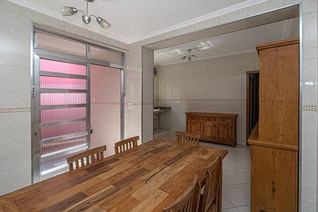 Casa à venda com 280m², 4 quartos e 2 vagas Casa à venda com 280m², 4 quartos e 2 vagasSala de Jantar