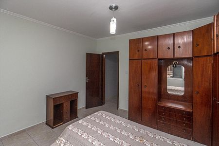 Casa à venda com 280m², 4 quartos e 2 vagas Casa à venda com 280m², 4 quartos e 2 vagasQuarto 1