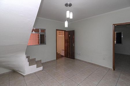 Sala de casa à venda com 4 quartos, 280m² em Vila Liviero, São Paulo
