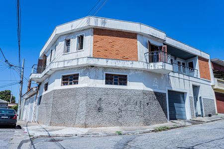 Casa à venda com 300m², 3 quartos e 5 vagas Casa à venda com 300m², 3 quartos e 5 vagasFachada