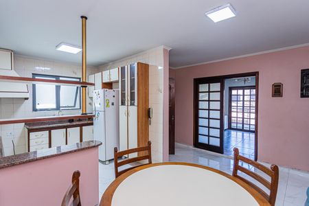 Casa à venda com 300m², 3 quartos e 5 vagas Casa à venda com 300m², 3 quartos e 5 vagasCopa