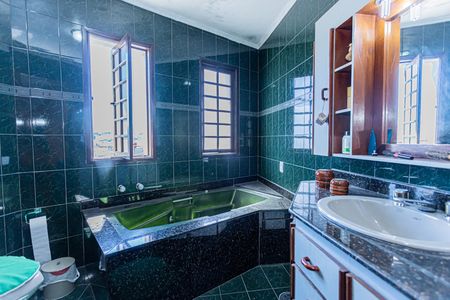 Casa à venda com 300m², 3 quartos e 5 vagas Casa à venda com 300m², 3 quartos e 5 vagasBanheiro da Suíte 3