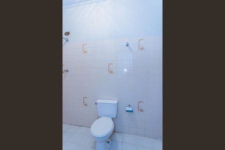 Casa à venda com 300m², 3 quartos e 5 vagas Casa à venda com 300m², 3 quartos e 5 vagasBanheiro de Serviço