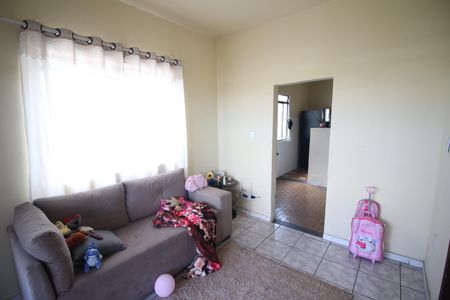Sala de casa à venda com 2 quartos, 360m² em Jardim Bandeirantes, Contagem