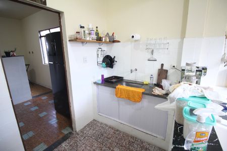 Casa para alugar com 360m², 2 quartos e 2 vagasCozinha
