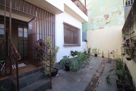 Casa para alugar com 360m², 2 quartos e 2 vagasQuintal