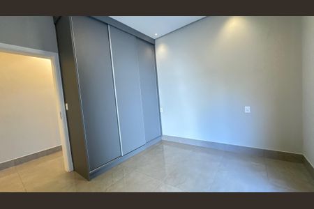 Casa de condomínio para alugar com 176m², 3 quartos e 4 vagasQuarto