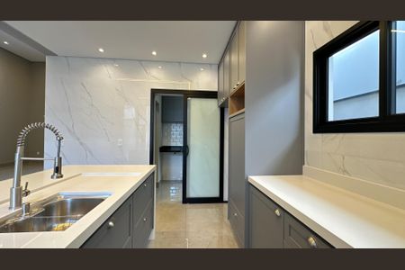 Casa de condomínio para alugar com 176m², 3 quartos e 4 vagasCozinha