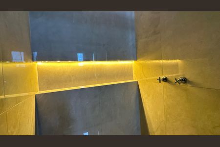 Casa de condomínio para alugar com 176m², 3 quartos e 4 vagasBanheiro