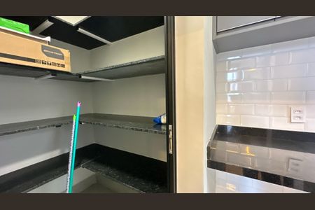 Casa de condomínio para alugar com 176m², 3 quartos e 4 vagasÁrea de Serviço