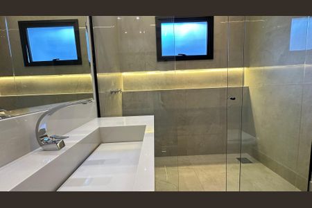 Casa de condomínio para alugar com 176m², 3 quartos e 4 vagasBanheiro