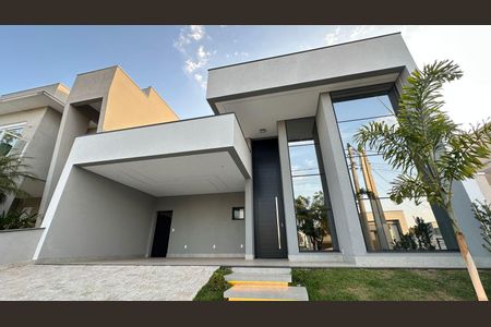 Casa de condomínio para alugar com 176m², 3 quartos e 4 vagasFachada