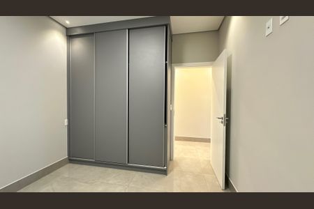 Casa de condomínio para alugar com 176m², 3 quartos e 4 vagasQuarto