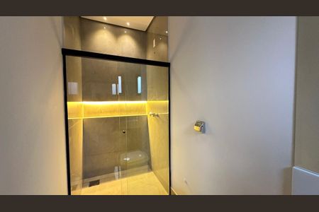 Casa de condomínio para alugar com 176m², 3 quartos e 4 vagasBanheiro