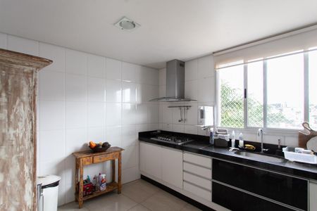 Apartamento à venda com 180m², 4 quartos e 2 vagas Apartamento à venda com 180m², 4 quartos e 2 vagasCozinha