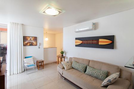 Apartamento à venda com 180m², 4 quartos e 2 vagas Apartamento à venda com 180m², 4 quartos e 2 vagasSala 2