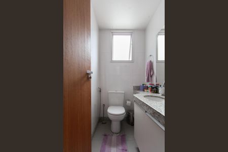Apartamento à venda com 180m², 4 quartos e 2 vagas Apartamento à venda com 180m², 4 quartos e 2 vagasBanheiro da Suíte 2