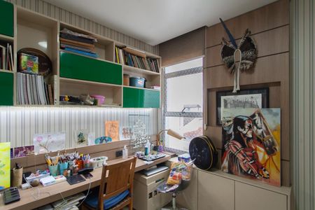 Apartamento à venda com 180m², 4 quartos e 2 vagas Apartamento à venda com 180m², 4 quartos e 2 vagasQuarto 2
