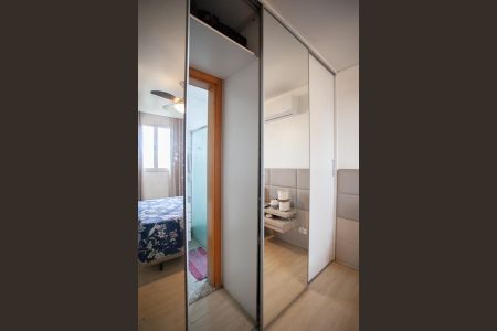 Apartamento à venda com 180m², 4 quartos e 2 vagas Apartamento à venda com 180m², 4 quartos e 2 vagasBanheiro da Suíte 1
