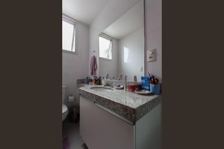 Apartamento à venda com 180m², 4 quartos e 2 vagas Apartamento à venda com 180m², 4 quartos e 2 vagasBanheiro da Suíte 2